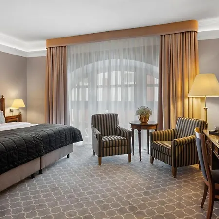 Parkhotel Engelsburg فندق ركلنغهاوزن